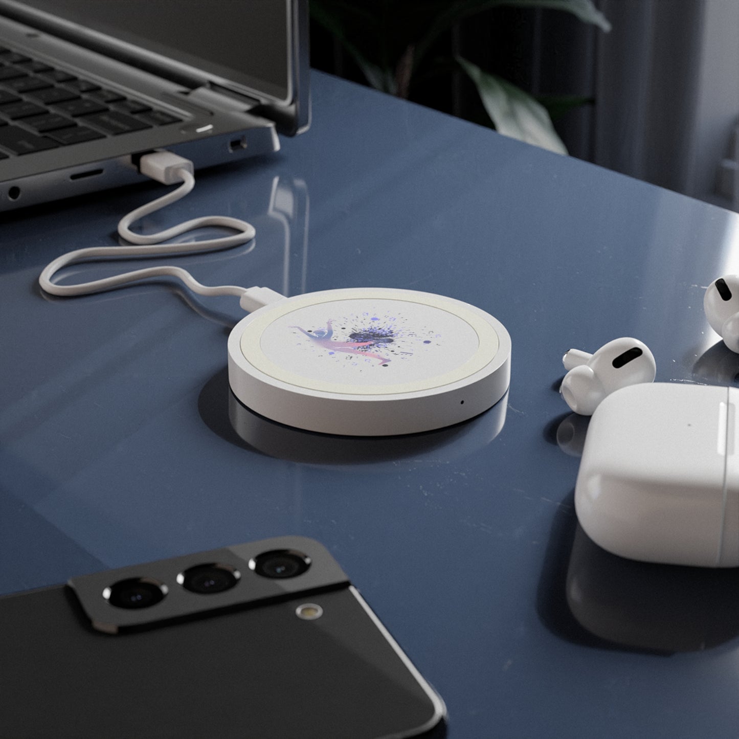 Wireless Charging Pad with Artistic Splash Design, Modern Tech Accessory, Unique Gift for Tech Lovers, Home Office Decor